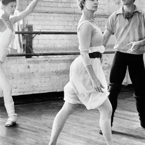 Joanne Woodward Rehearses At The Lichine Ballet Academy Joanne Woodward Rehearses At The Lichine Ballet Academy