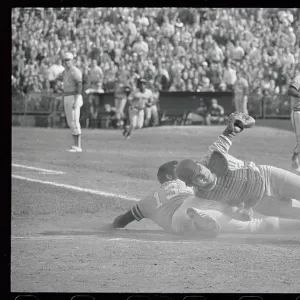 Images Dated 1972 October: 20 Oct 1972