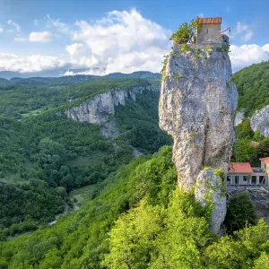 Katskhi Pillar, Imereti Region, Georgia Katskhi Pillar, Imereti Region, Georgia