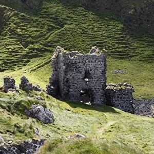 Kinbane Castle, White Head or Kinbane Head near Ballycastle, County Antrim, Northern Ireland, United Kingdom, Europe, PublicGround
