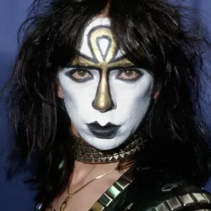 Kiss Performing Kiss Performing
