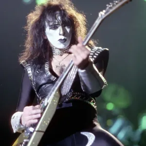 Kiss Performing Kiss Performing