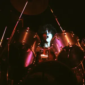 Kiss Performing Kiss Performing