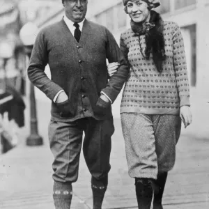 1920s Fashion Print of a Couple Wearing Knickerbockers 1920s Fashion Print of a Couple Wearing Knickerbockers
