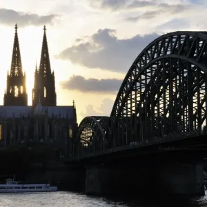 Koelner Dom, Cologne Cathedral at dusk, Cologne, North Rhine-Westphalia, Germany, Europe Koelner Dom, Cologne Cathedral at dusk, Cologne, North Rhine-Westphalia, Germany, Europe