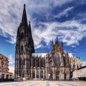 Lateral view of the Cologne cathedral