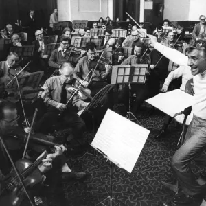 Famous Music Composers Photographic Print Collection: Leonard Bernstein (1918-1990)