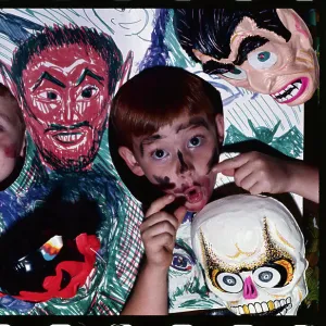 Images Dated 1972 October: 27 Oct 1972