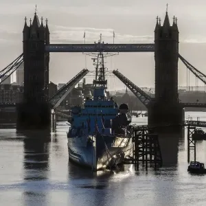 London Bridge Print with HMS Belfast in the River Thames