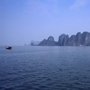 The magnificent Halong Bay