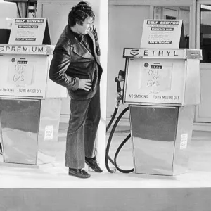 Images Dated 1973 November: 18 Nov 1973