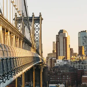 Manhattan bridge and Brooklyn at sunset, New York Manhattan bridge and Brooklyn at sunset, New York