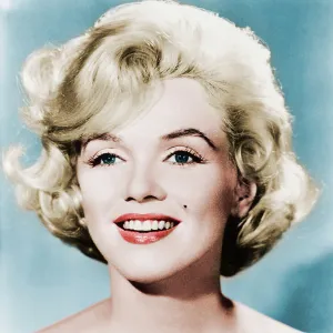 Hollywood Glamour Poster Print Collection: Marilyn Monroe