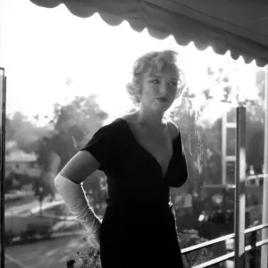 Marilyn Monroe At The Beverly Hills Hotel Marilyn Monroe At The Beverly Hills Hotel