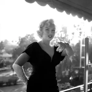 Marilyn Monroe At The Beverly Hills Hotel Marilyn Monroe At The Beverly Hills Hotel