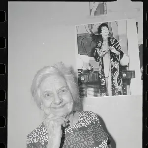 Images Dated 1977 November: 15 Nov 1977