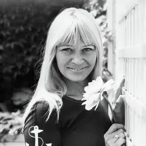 Images Dated 1971 July: 19 Jul 1971