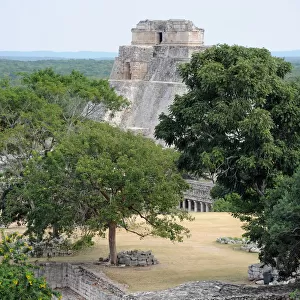 Mayan step pyramid, temple ruins