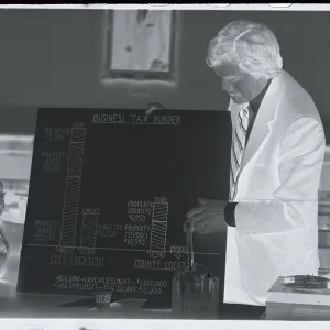 Images Dated 1975 October: 17 Oct 1975