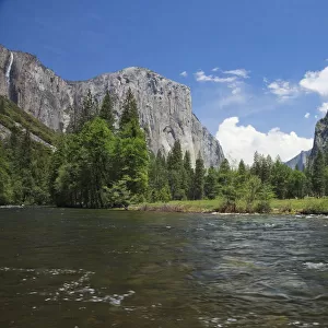 Merced River and El Capitan in Yosemite National Park