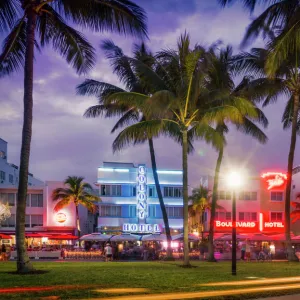 Miami Beach. Ocean Drive at night