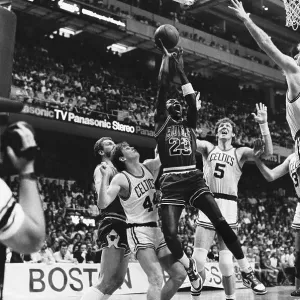 Michael Jordan Going for Basket Michael Jordan Going for Basket