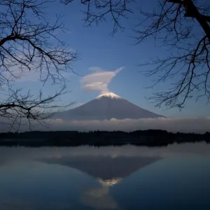 Mount Fuji reflected in Lake Motosu, Fuji-Hakone-Izu National Park, Honshu, Japan Mount Fuji reflected in Lake Motosu, Fuji-Hakone-Izu National Park, Honshu, Japan