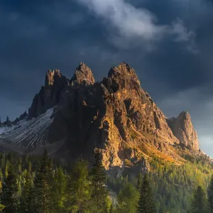 Mountain range in Dolomites Mountain range in Dolomites
