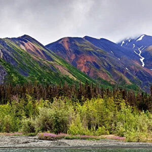 Mountains of Kathleen Lake