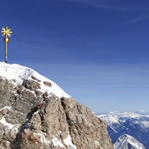 Mt. Zugspitze, 2962m, with the summit cross restored in 2009, Wettersteingebirge mountains, Werdenfels, Upper Bavaria, Bavaria, Germany, Europe