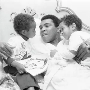 Images Dated 1976 April: 28 Apr 1976