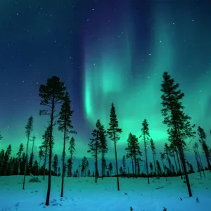 Global Landscape Views Poster Print Collection: Northern Lights: A Dance of Colours