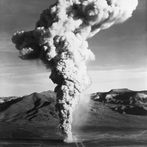 Images Dated 1970 December: 18 Dec 1970