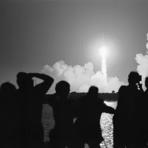 Images Dated 1972 December: 7 Dec 1972