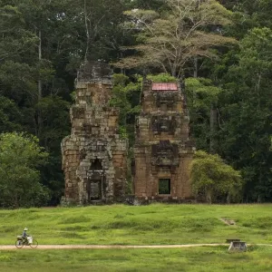 Old ruins in Angkor Thom Old ruins in Angkor Thom