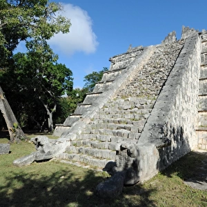 Osario Mayan Step Pyramid