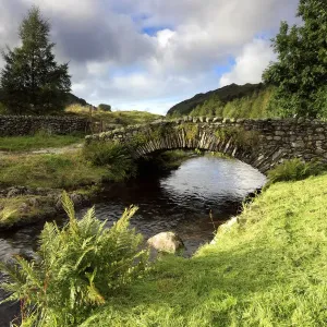 Packhorse stone bridge over Watendlath Beck Packhorse stone bridge over Watendlath Beck