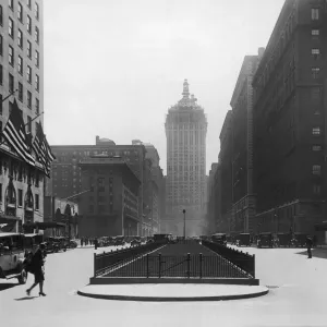 Park Avenue Print circa 1930: A photograph of Park Avenue, Manhattan Park Avenue Print circa 1930: A photograph of Park Avenue, Manhattan