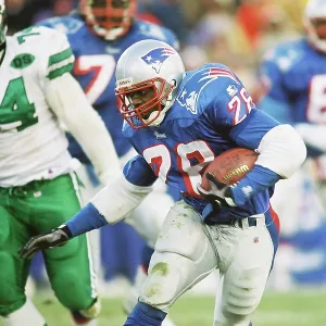 Patriots Curtis Martin Heads Upfield