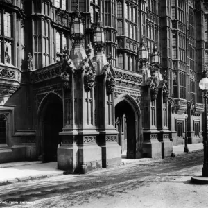 Peers Entrance