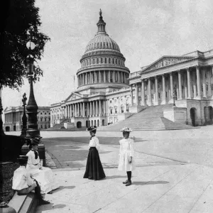 Iconic Buildings Around the World Collection: Capitol Building Washington