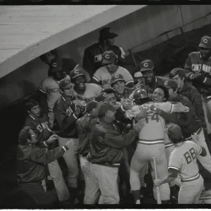Images Dated 1975 October: 7 Oct 1975