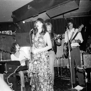 Photo of Linda Ronstadt