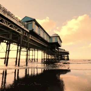 Le quai avec la mer, Blackpool, Royaume-Uni. Le quai avec la mer, Blackpool, Royaume-Uni.