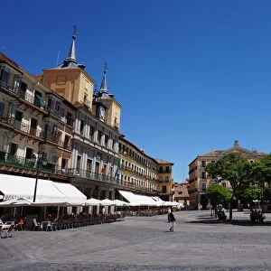 Plaza Mayor Square and City Hall of Segovia, Spain