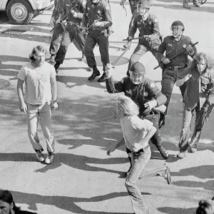 Images Dated 1972 April: 21 Apr 1972
