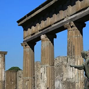 Pompeii, statue of Apollo at the Temple of Apollo