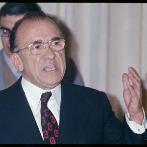 Images Dated 1975 December: 13 Dec 1975