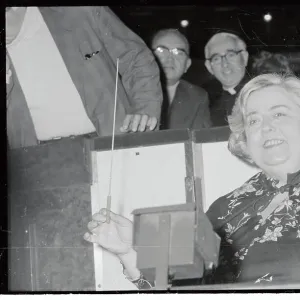 Images Dated 1976 January: 9 Jan 1976