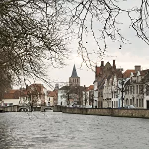 Potterierei Canal in Bruges
